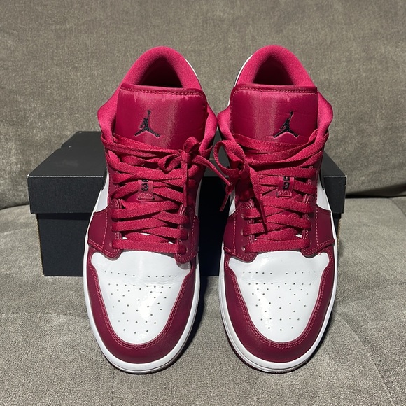 🥰🥰Nike Air Jordan 1 Low Noble Red/Black-White🥰🥰 - Picture 3 of 9